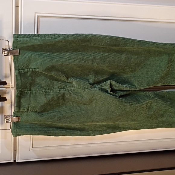 Tuckernuck Green Ashford Corduroy Pants Size Medium - Picture 7 of 8